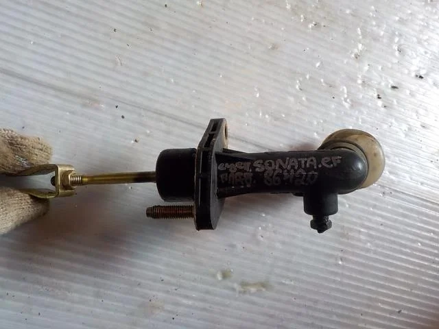 главный цилиндр сцепления Hyundai Sonata IV рестайлинг (2001—2012)