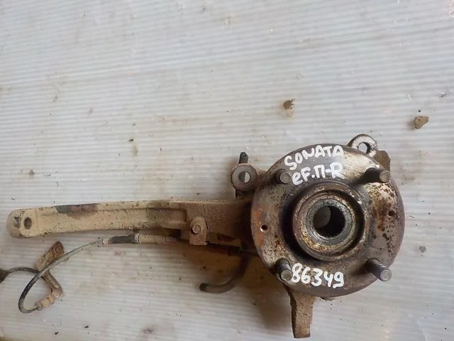 кулак поворотный Hyundai Sonata IV рестайлинг (2001—2012) Перед Право