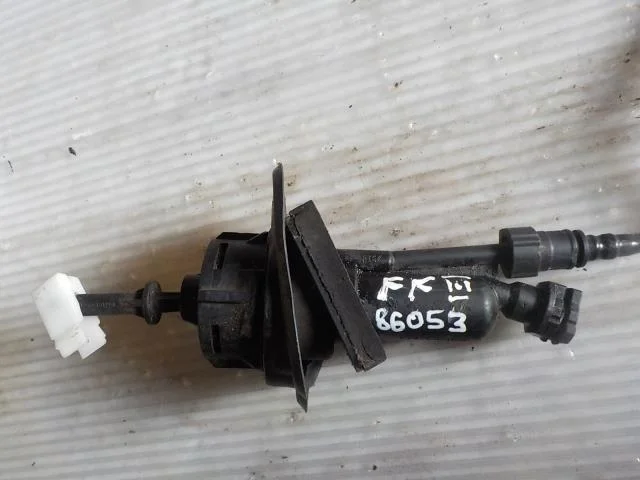 главный цилиндр сцепления Ford Kuga I (2008—2012)