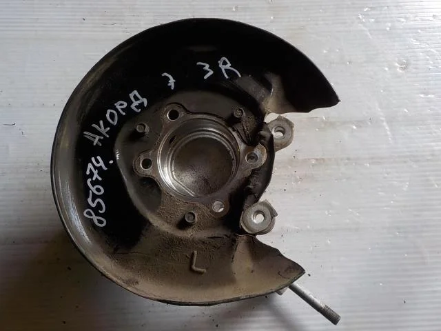 кулак поворотный Honda Accord VII рестайлинг (2005—2008) Зад Право