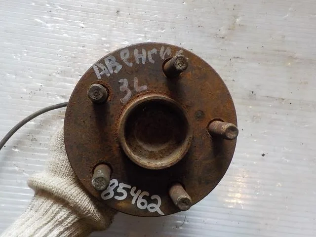 Ступица Toyota Avensis T250 (2003—2006) Зад Лево