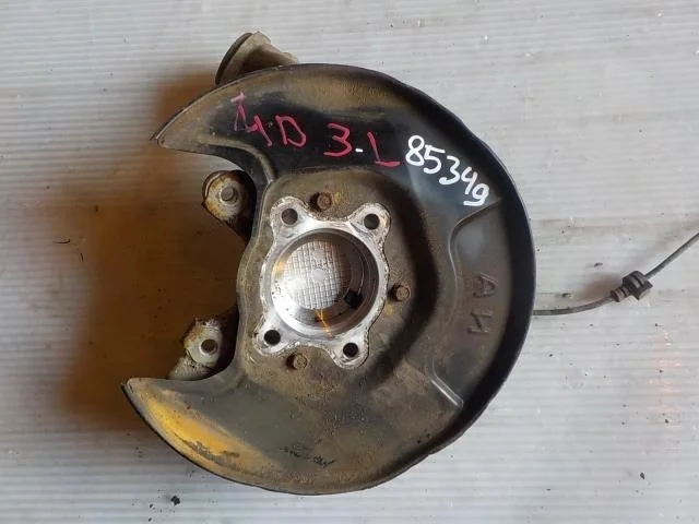 кулак поворотный Honda Civic VIII (2005—2009) Зад Лево