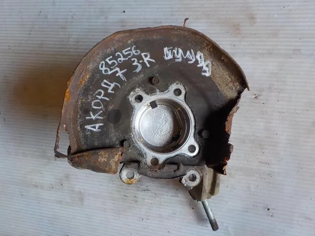 кулак поворотный Honda Accord VII рестайлинг (2005—2008) Зад Право