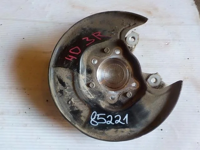 кулак поворотный Honda Civic VIII (2005—2009) Зад Право