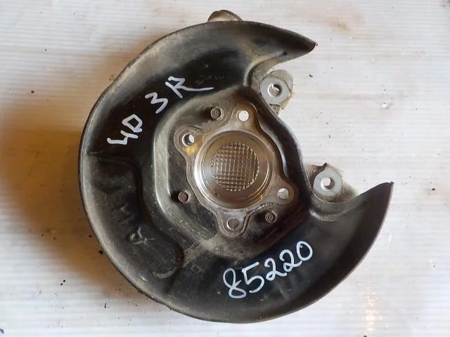 кулак поворотный Honda Civic VIII (2005—2009) Зад Право