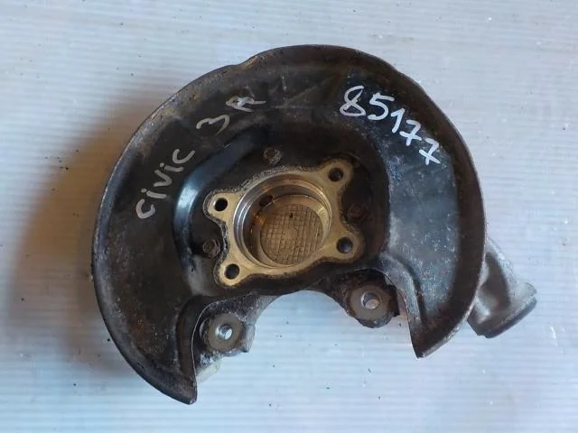 кулак поворотный Honda Civic VIII (2005—2009) Зад Право