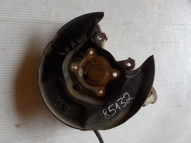 кулак поворотный Honda Civic VIII (2005—2009) Зад Лево