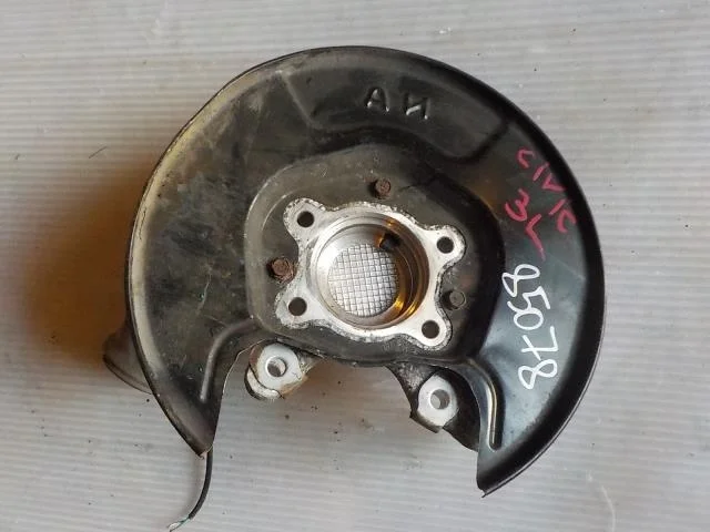 кулак поворотный Honda Civic VIII (2005—2009) Зад Лево