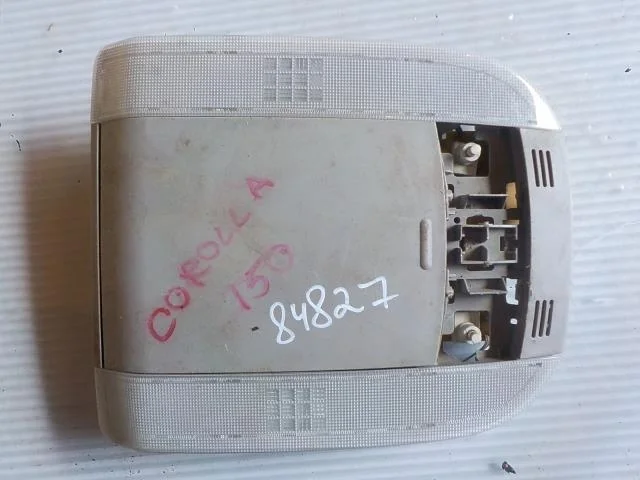 плафон освещения салона Toyota Corolla X (2006—2010)