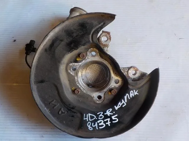 кулак поворотный Honda Civic VIII (2005—2009) Зад Право