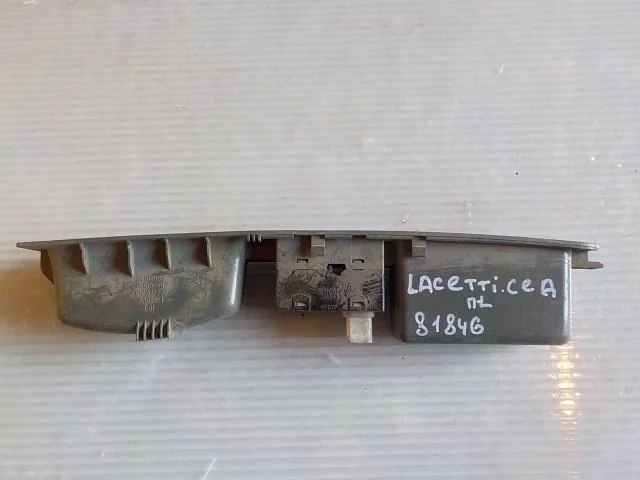 клавиши стеклоподъемников Chevrolet Lacetti I (2004—2013)