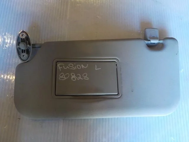 козырек Ford Fusion I рестайлинг (2005—2012)  Лево