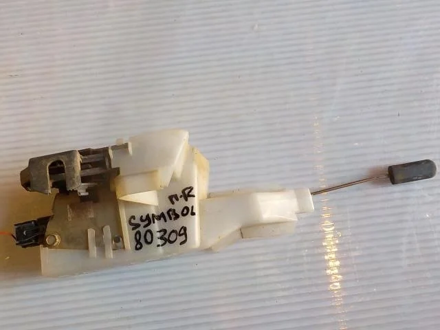 Замок двери Renault Clio II (1998—2002) Перед Право