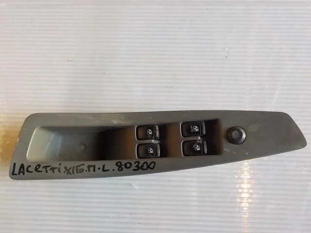 клавиши стеклоподъемников Chevrolet Lacetti I (2004—2013) Перед Лево