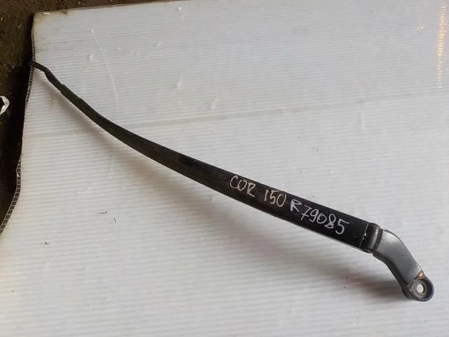 Поводок стеклоочистителя Toyota Corolla X (2006—2010) Перед Право