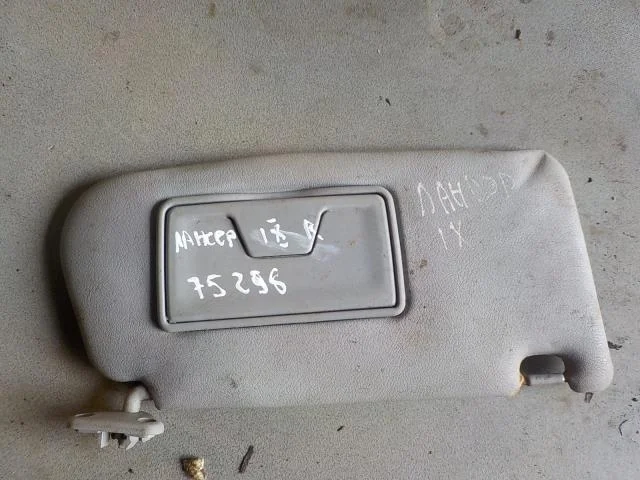 козырек Mitsubishi Lancer IX (2000—2007)  Право