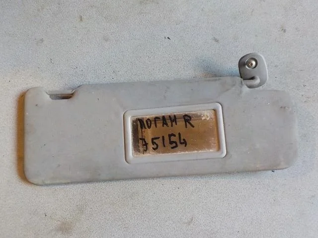 козырек Renault Logan I (2004—2009)  Право