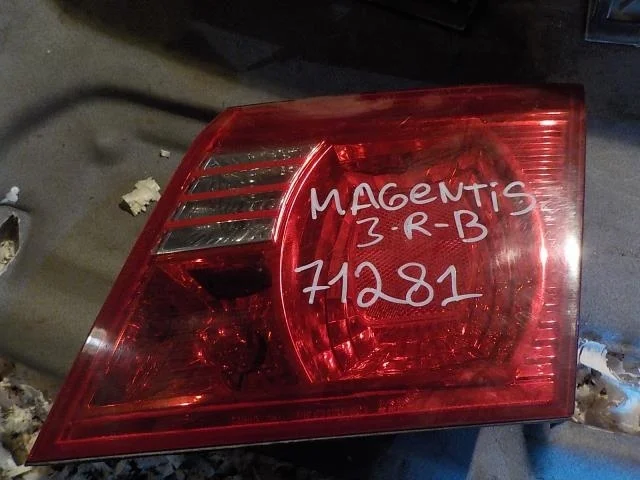 Фонарь Kia Magentis I рестайлинг (2003—2006) Зад Право