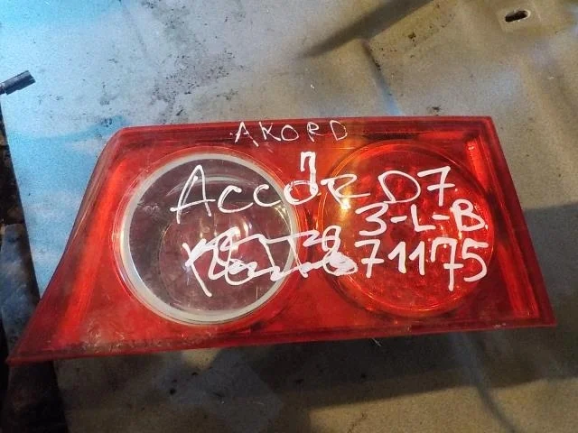 Фонарь Honda Accord VII (2002—2006) Зад Лево
