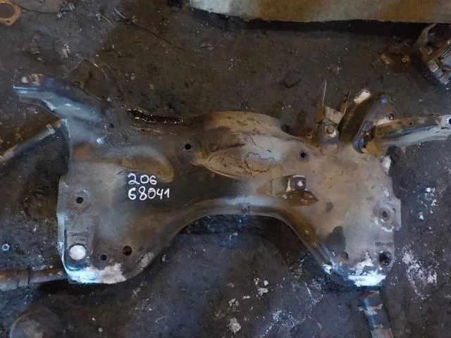 Подрамник Peugeot 206 I (1998—2012) Перед