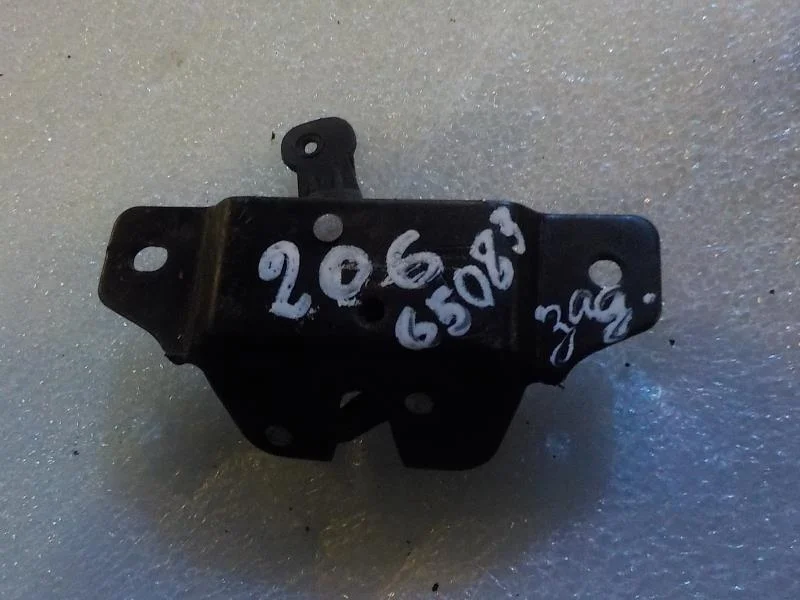 Замок крышки багажника Peugeot 206 I (1998—2012) Зад