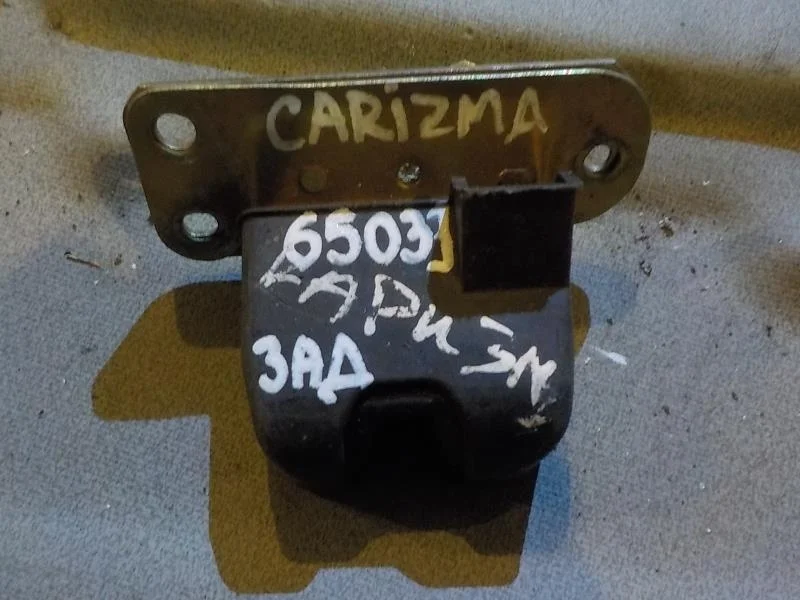 Замок крышки багажника Mitsubishi Carisma I (1995—1999) Зад