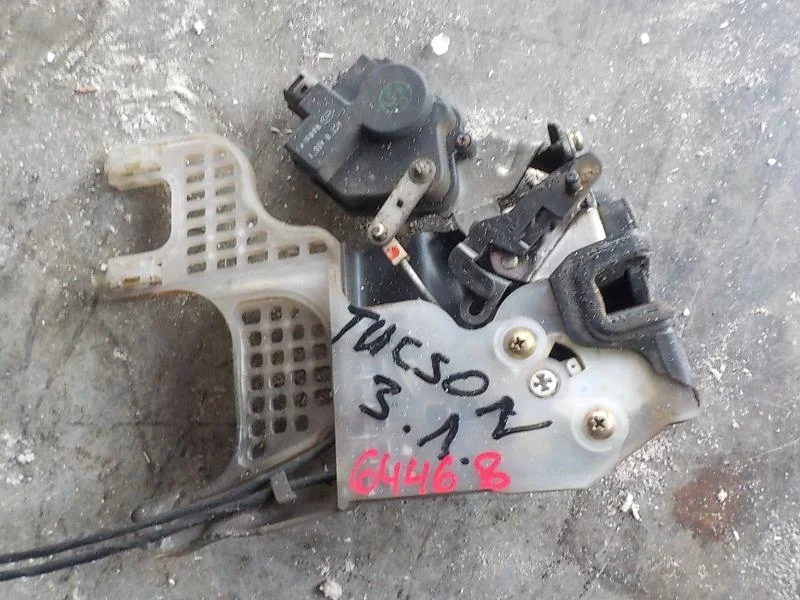 Замок двери Hyundai Tucson I (2004—2015) Зад Лево