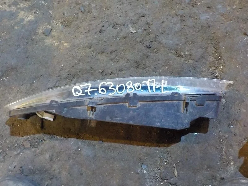 Поворотник Audi Q7 4L (2005—2009) Перед Лево