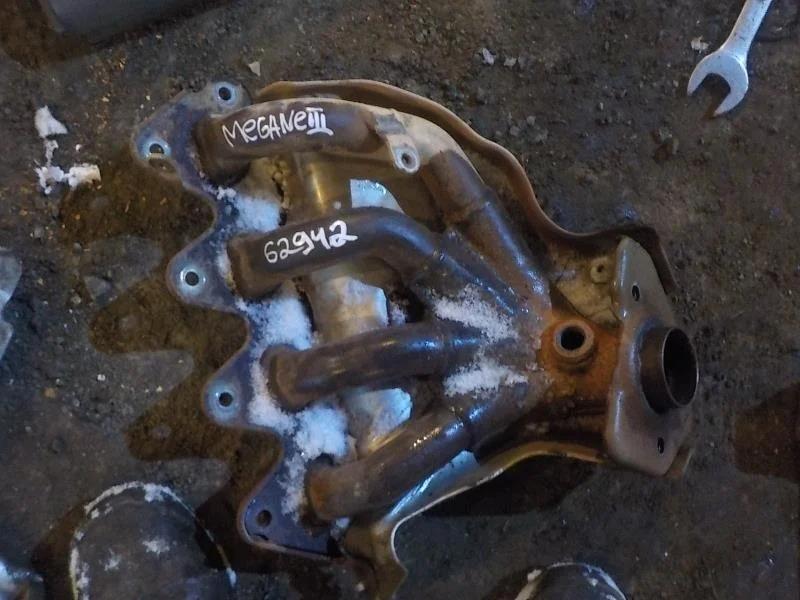 Коллектор выпускной Renault Logan I рестайлинг (2009—2015)