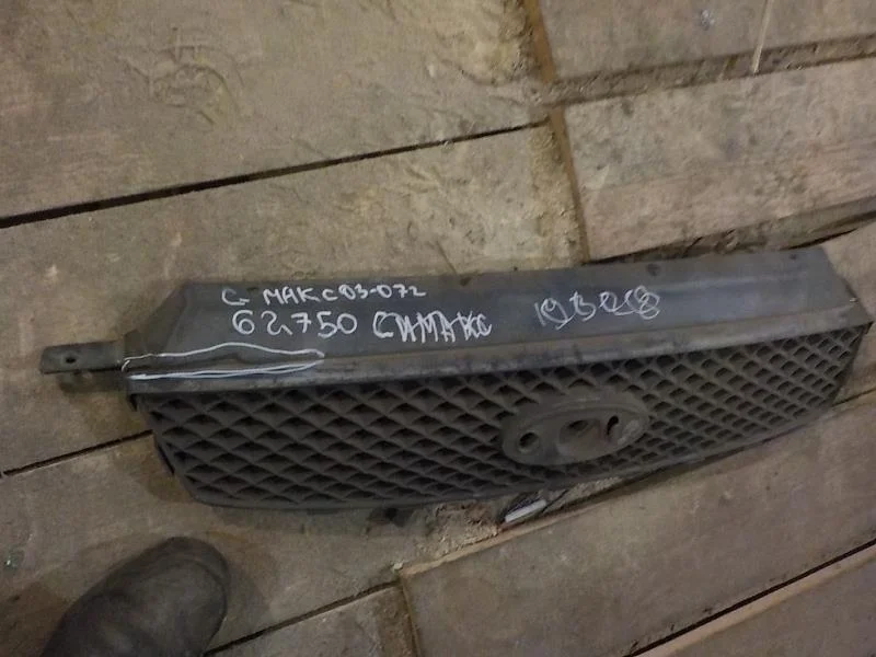 Решетка радиатора Ford Focus II (2005—2008)