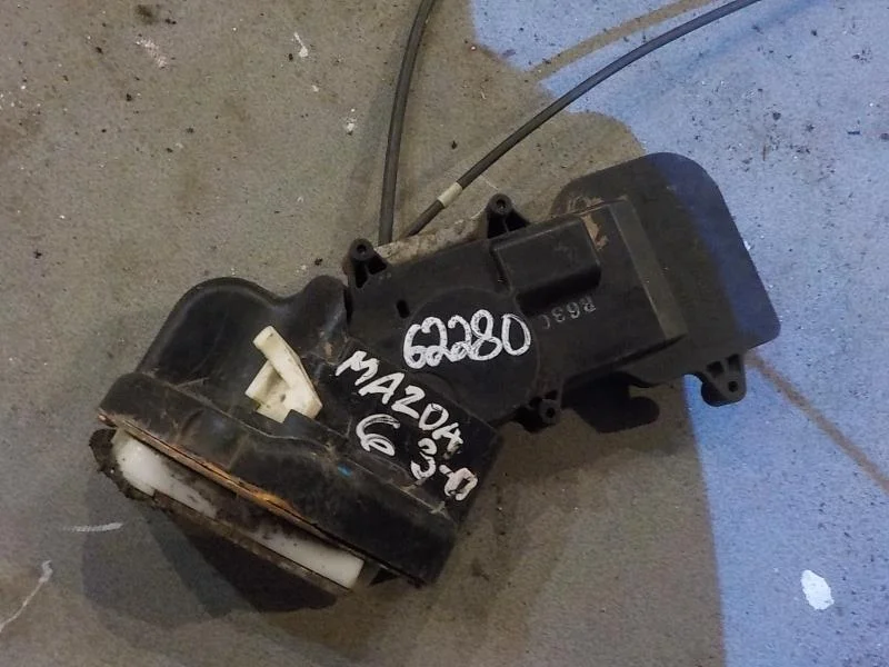 Замок двери Mazda 6 GG рестайлинг (2005—2008) Зад Право