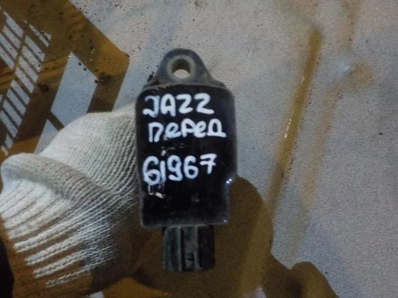 Катушка зажигания Honda Fit GD (2001—2008) Перед