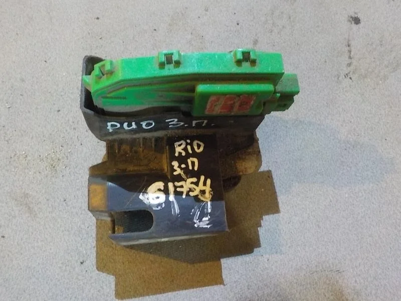 Замок двери Kia Rio III рестайлинг (2015—2017)