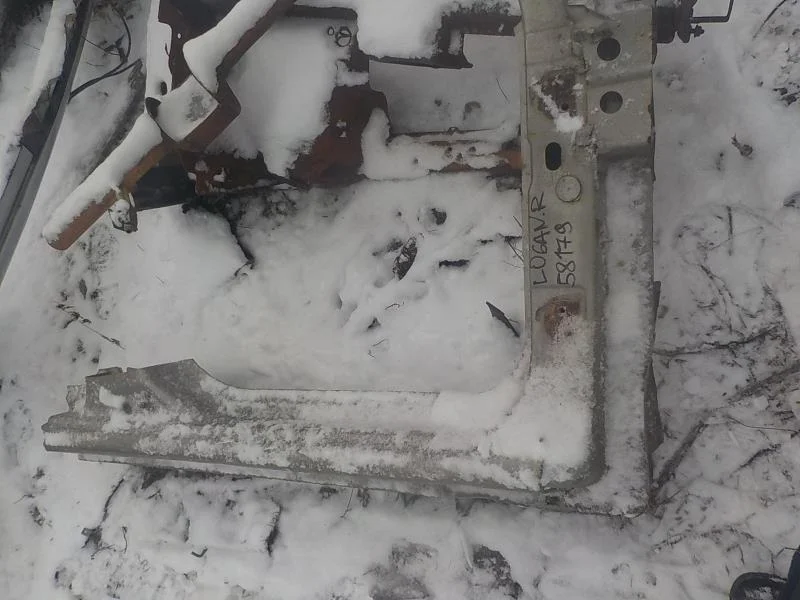 боковина кузова Renault Logan I (2004—2009)  Право