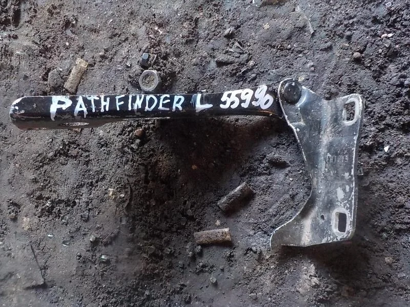 Петля капота Nissan Navara D40 (2004—2010)