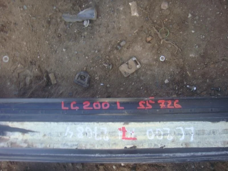 Подножка Toyota Land Cruiser 200 (2007—2012)  Лево