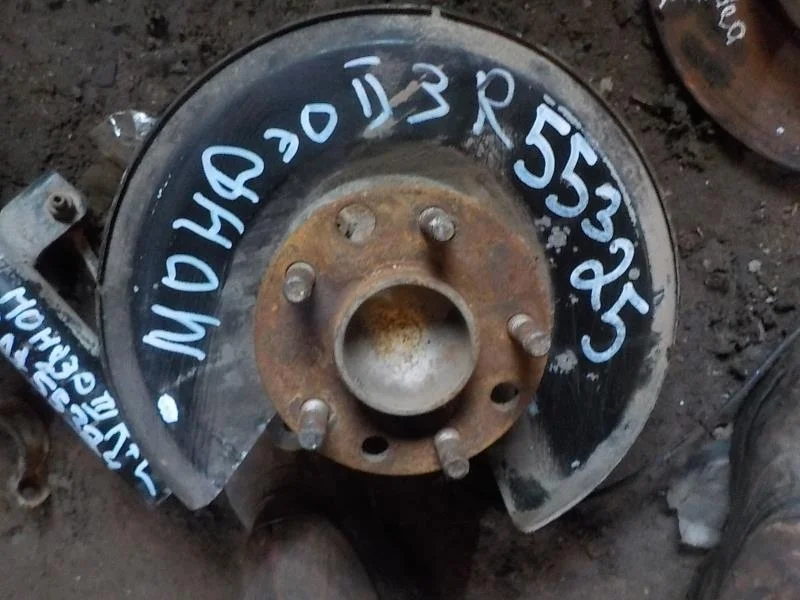 кулак поворотный Ford Mondeo III (2000—2003) Зад Право