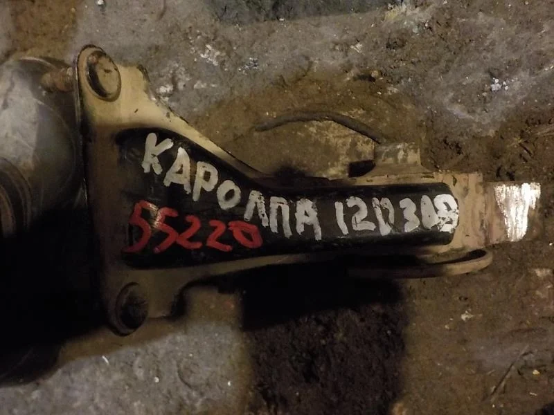 Опора двигателя Toyota Corolla IX (2000—2004) Зад