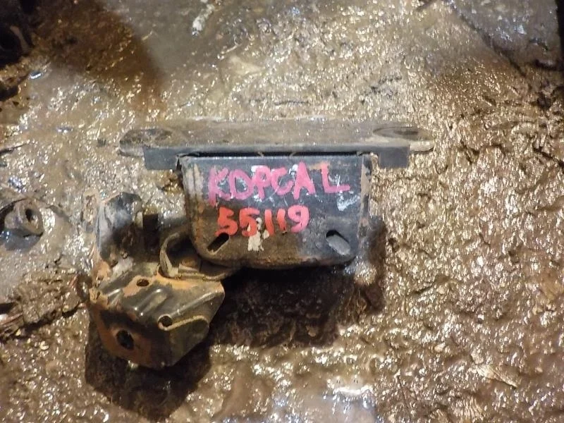 Опора двигателя Opel Corsa D (2006—2010)