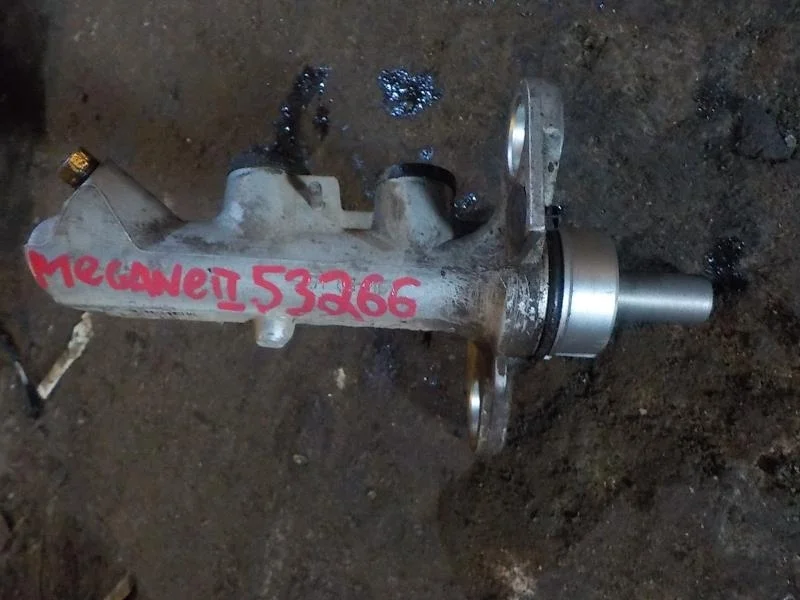 тормозной цилиндр Renault Megane II (2002—2006)