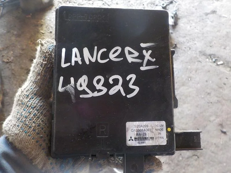 блок управления климатом Mitsubishi Lancer X (2007—2010)