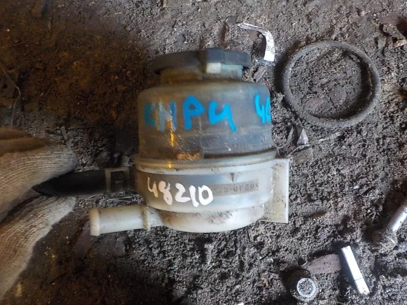 Бачок гидроусилителя Toyota Camry XV30 (2001—2006)