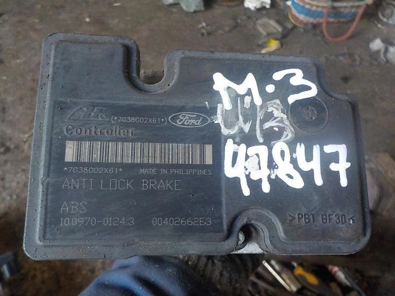 Блок управления ABS Mazda 3 BK (2003—2006)