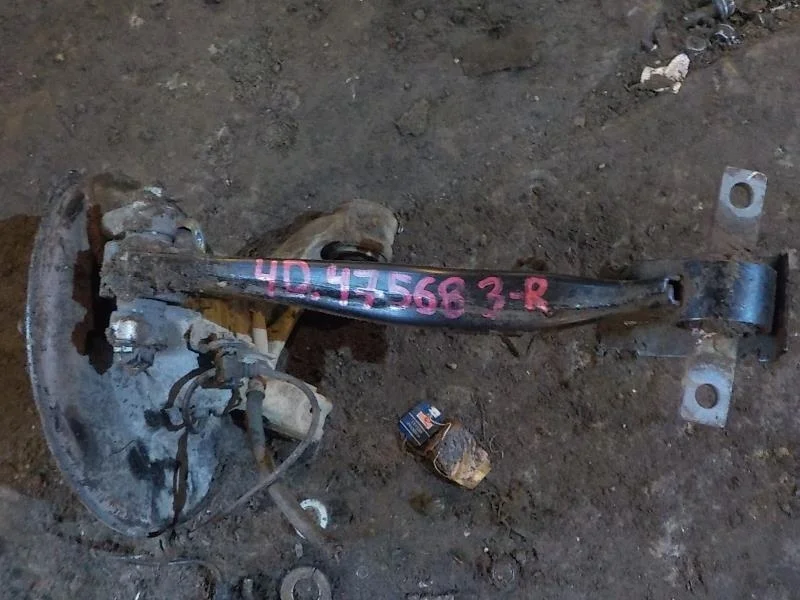 кулак поворотный Honda Civic VIII (2005—2009) Зад Право