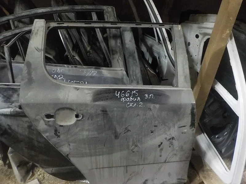 Дверь Skoda Fabia II (2007—2010) Зад Право