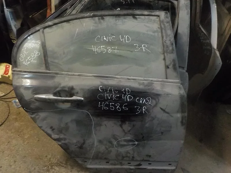 стекло Honda Civic VIII (2005—2009) Зад Право