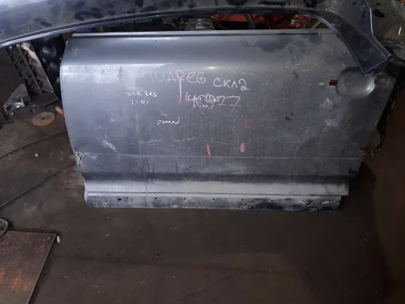 Дверь Volkswagen Touareg I (2002—2006)