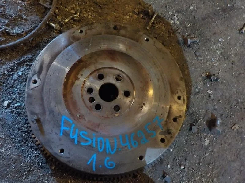 Маховик Ford Focus II (2005—2008) Перед Лево