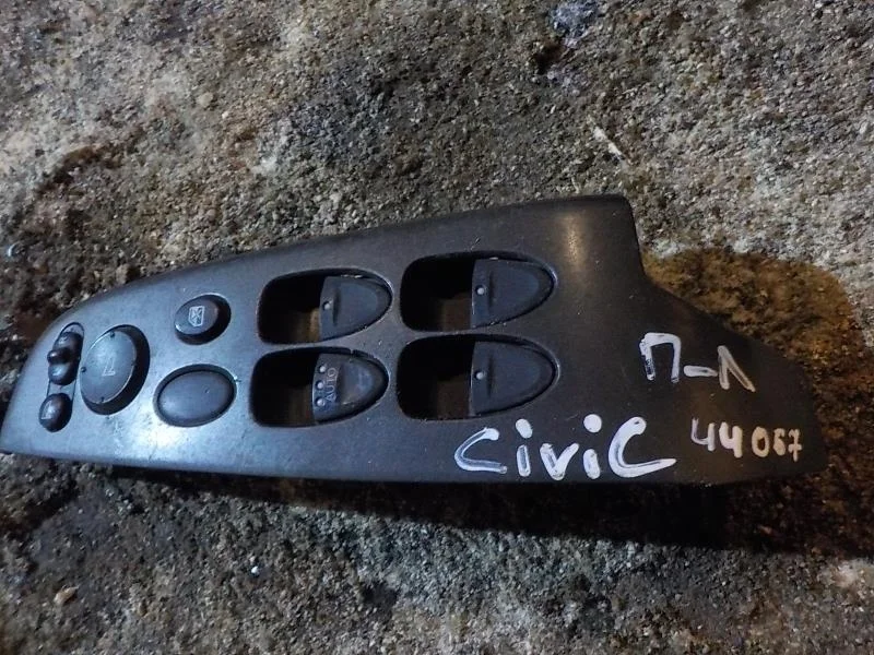 клавиши стеклоподъемников Honda Civic VIII (2005—2009) Перед Лево