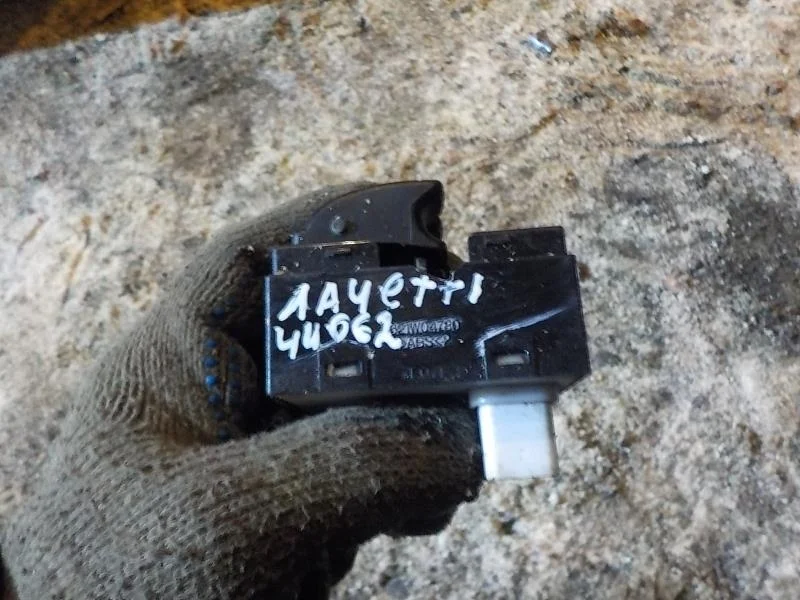 клавиши стеклоподъемников Chevrolet Lacetti I (2004—2013)